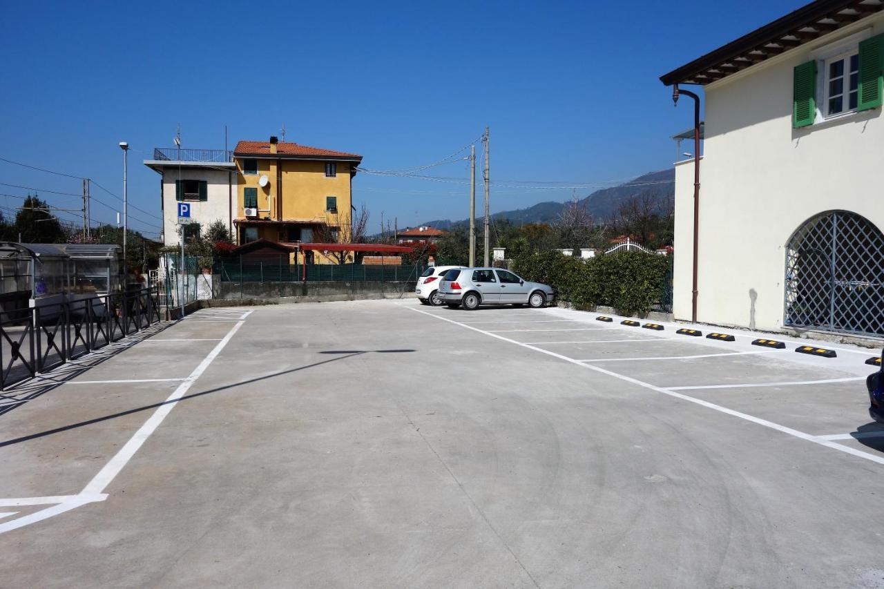 House Versilia Luca E Giada, 5 Chilometri Da Forte Dei Marmi! ภายนอก รูปภาพ